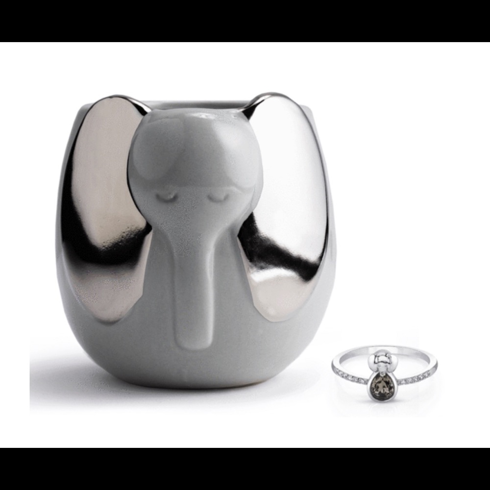Fragrant Jewels Elephant of Surprise Candle! - Picture 2 of 4